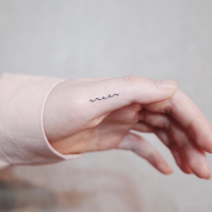 Tatuajes de una única palabra: Diseños minimalistas