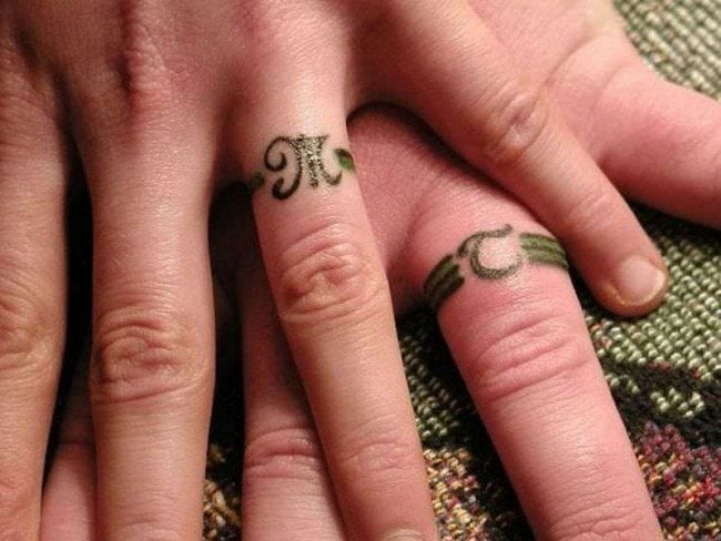 tatuaje anillo 408