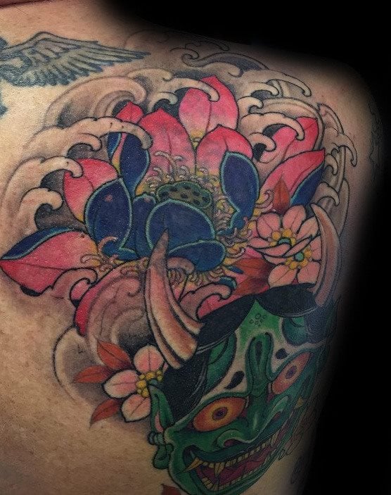 tatuaje flor de loto 58