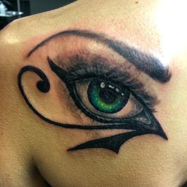 tatuaje ojo de ra 301