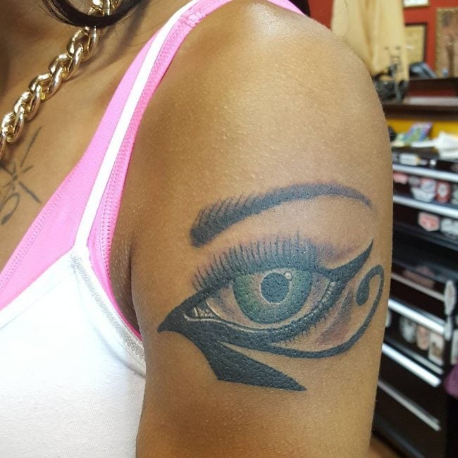 tatuaje ojo de ra 328
