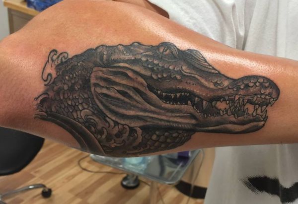 tatuaje cocodrilo caiman 20