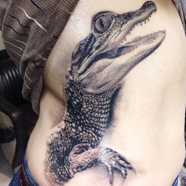 tatuaje cocodrilo caiman 90