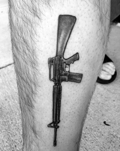 70 Tatuajes del fusil Colt AR-15 (Con su significado)