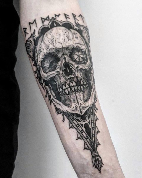 tatuaje gotico 47