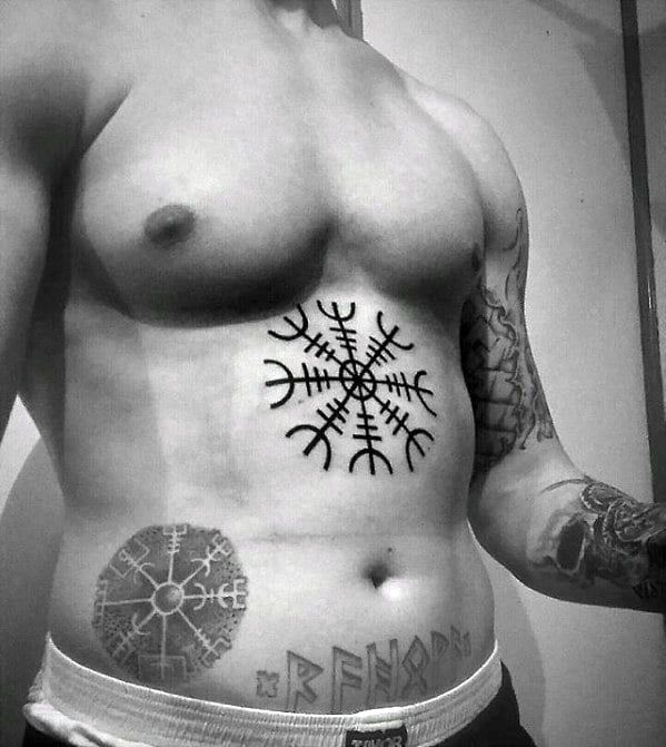 tatuaje simbolo vikingo aegishjalm 69
