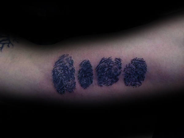 tatuaje huella dactilar 63