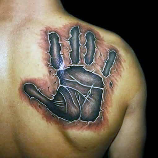 tatuaje huellas de manos 57
