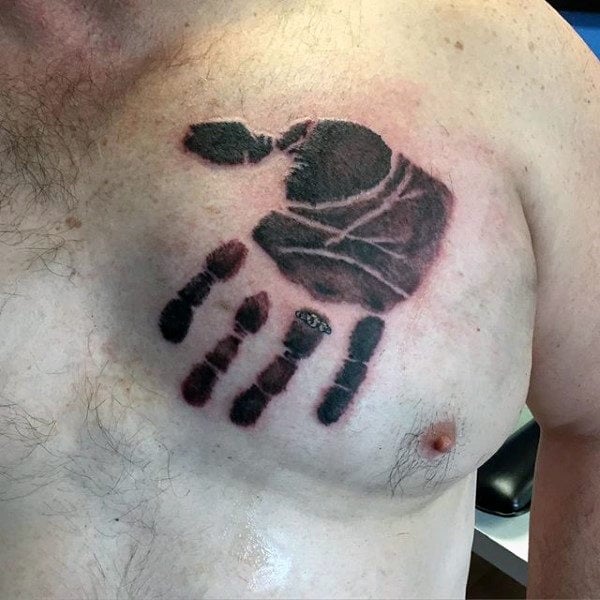 tatuaje huellas de manos 97