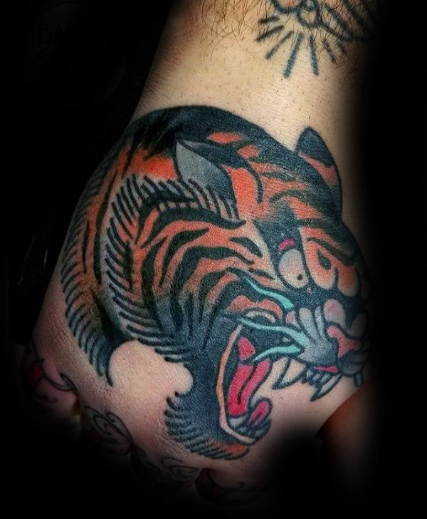 tatuaje tigre old school 67