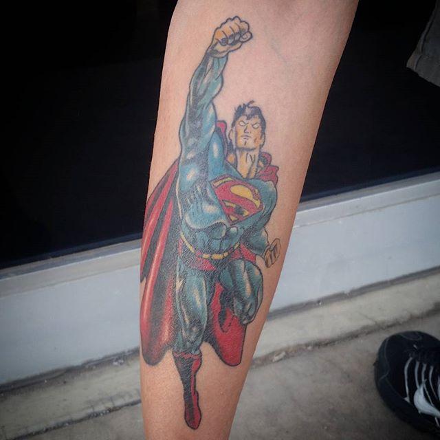tatuaje superman 71