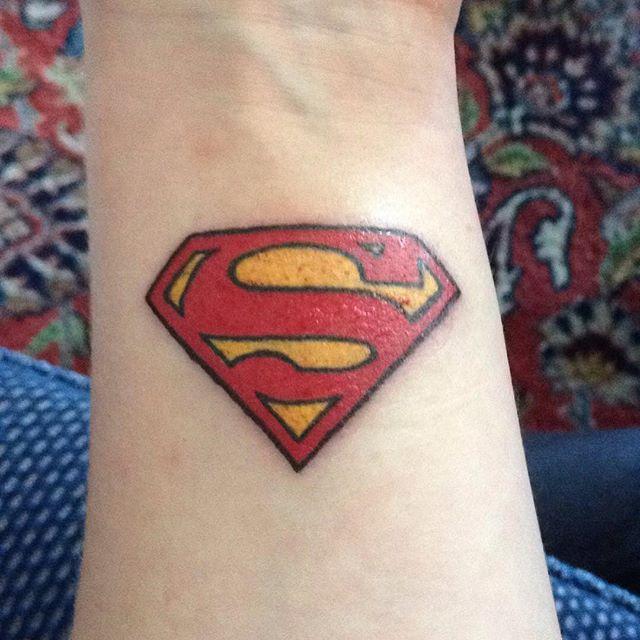 tatuaje superman 81