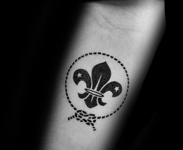 tatuaje flor lis 19