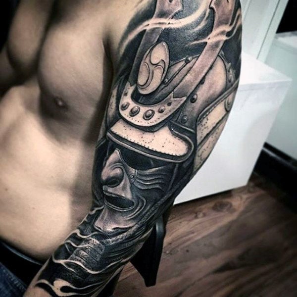 tatuaje kabuto casco 99