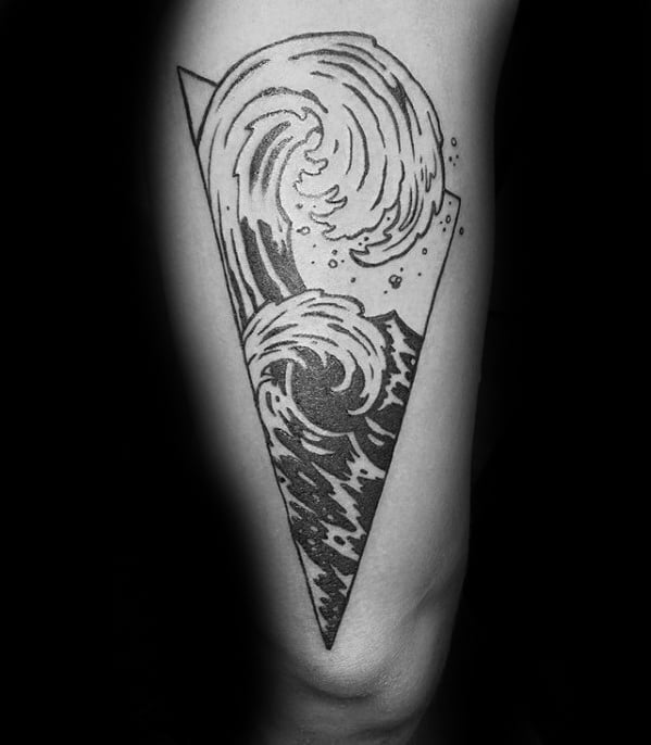 tatuaje parte posterior brazo 07