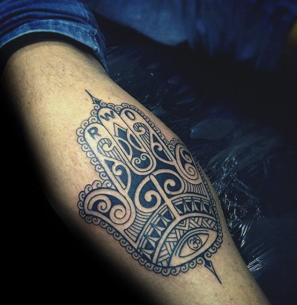 tatouage Khamsa main de Fatma 43