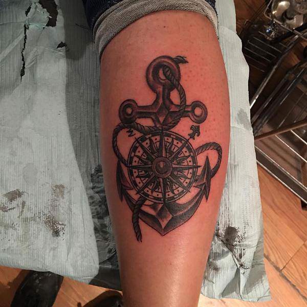 tatouage ancre 193