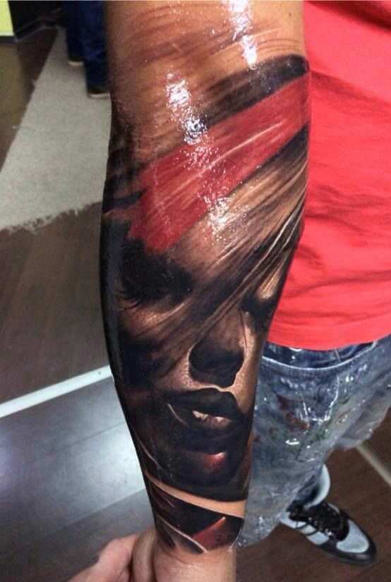 tatouage avantbras 200