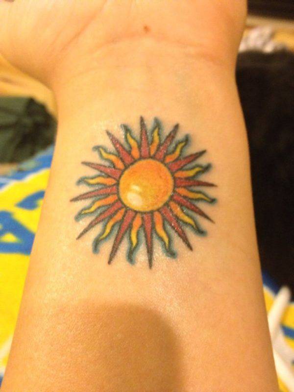tatouage soleil 132