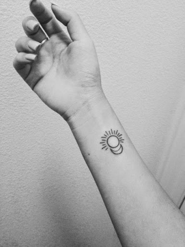 tatouage soleil 155