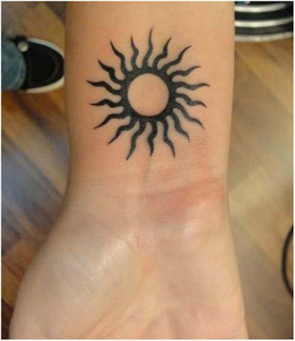 tatouage soleil 161