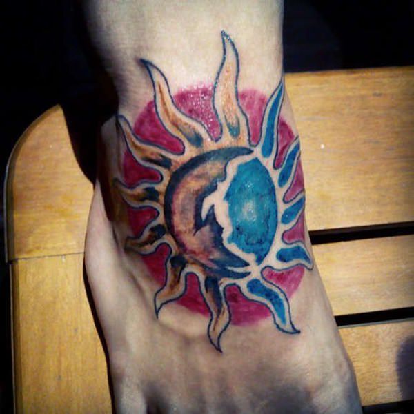 tatouage soleil 196