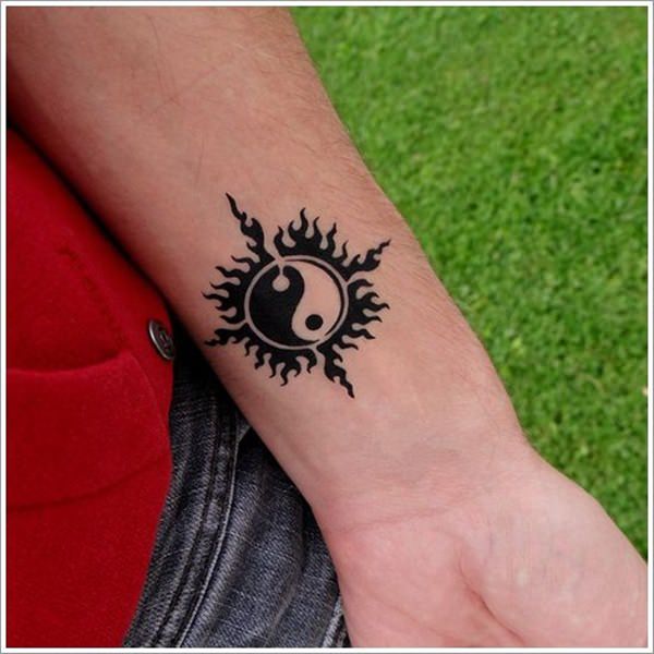 tatouage soleil 198