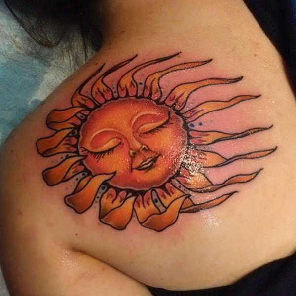 tatouage soleil 210