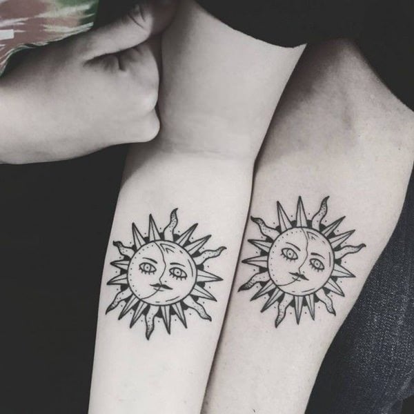 tatouage soleil 220