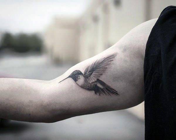 tatouage colibri 130