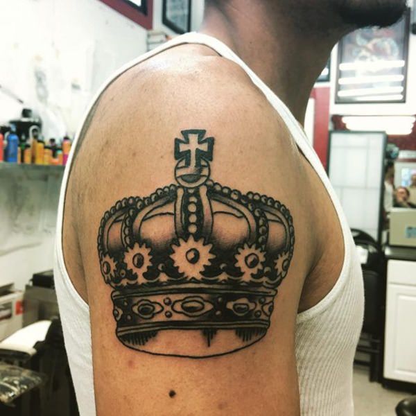 tatouage roi reine 136
