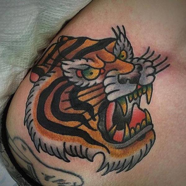 tatouage tiger 234