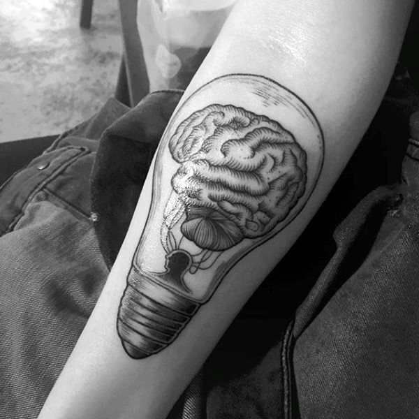 tatouage cerveau 77