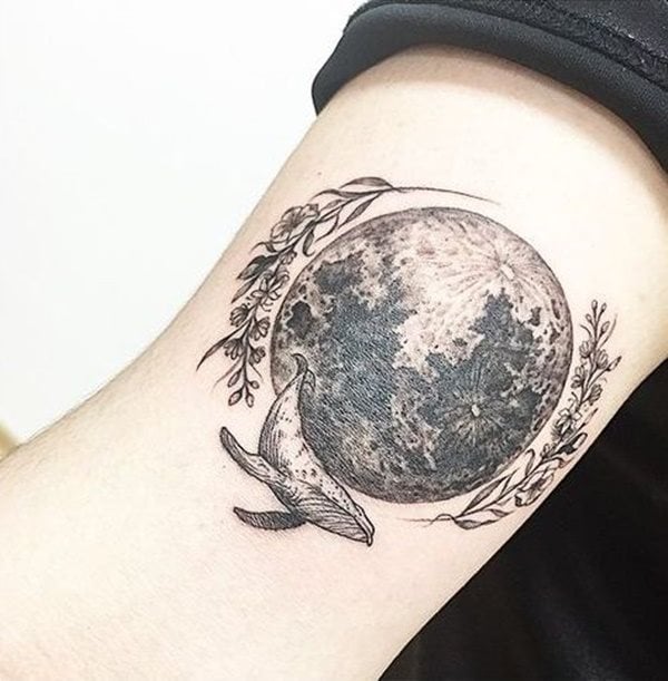 tatouage lune 85