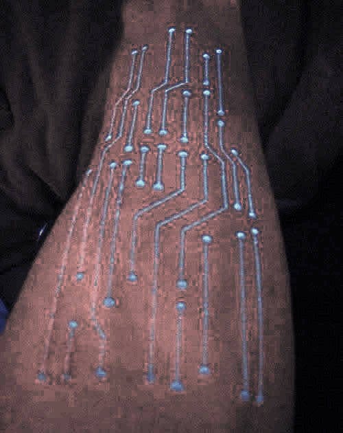 tatouage circuit electronique 89