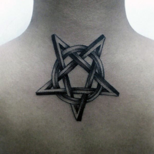 tatouage etoile pentagramme 65