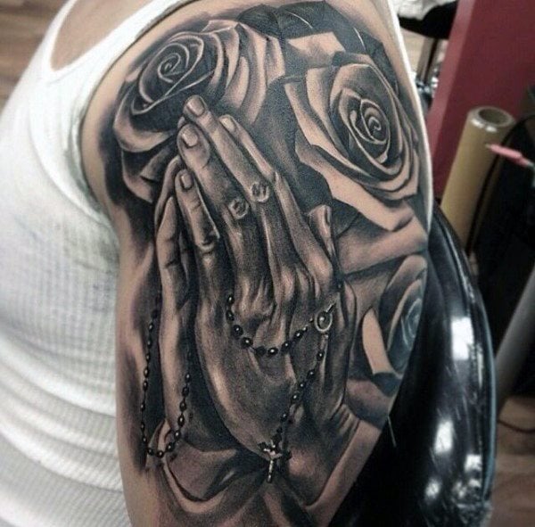 tatouage mains en priere 101