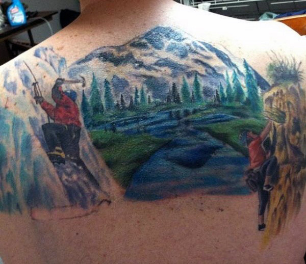 tatouage montagne 49