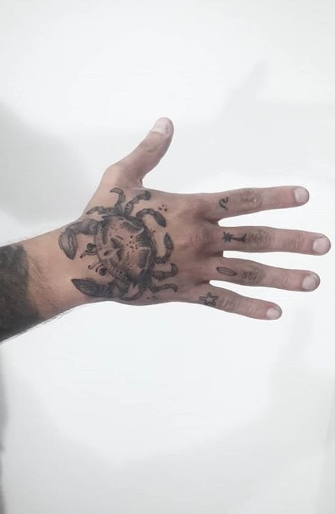 tatouage signe cancer 185