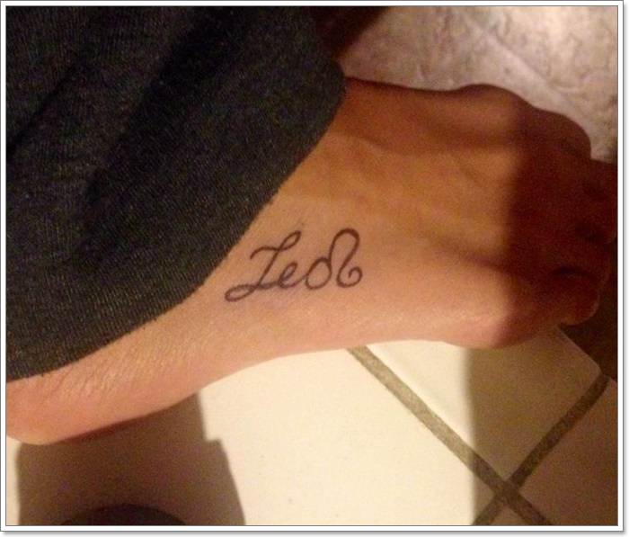 tatouage signe lion 89