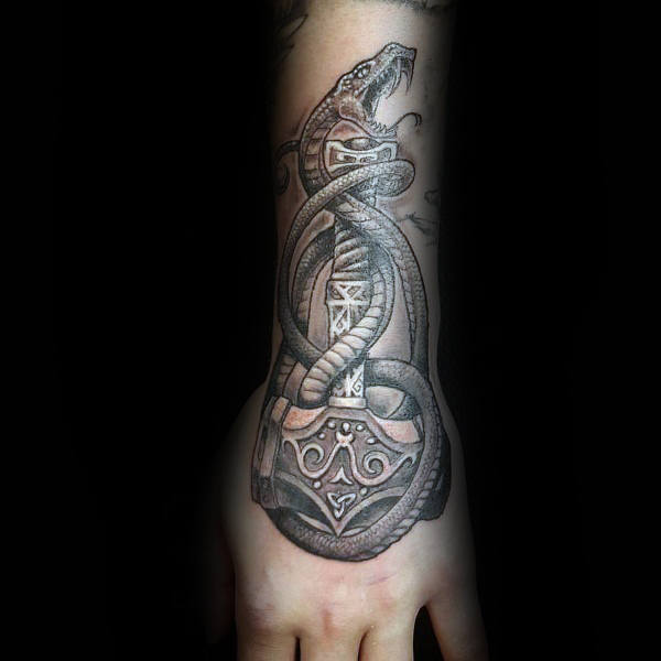 tatouage mjolnir marteau thor 41