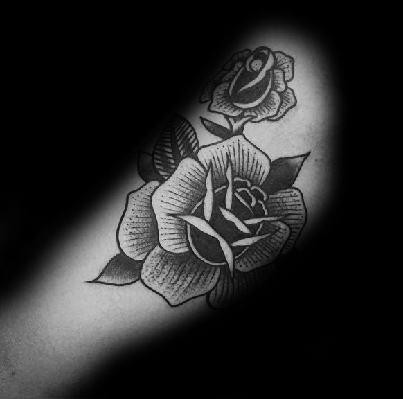 tatouage rose noire 22