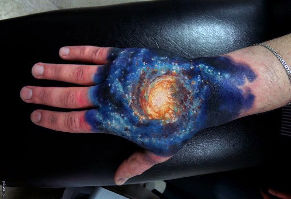 tatouage univers 157