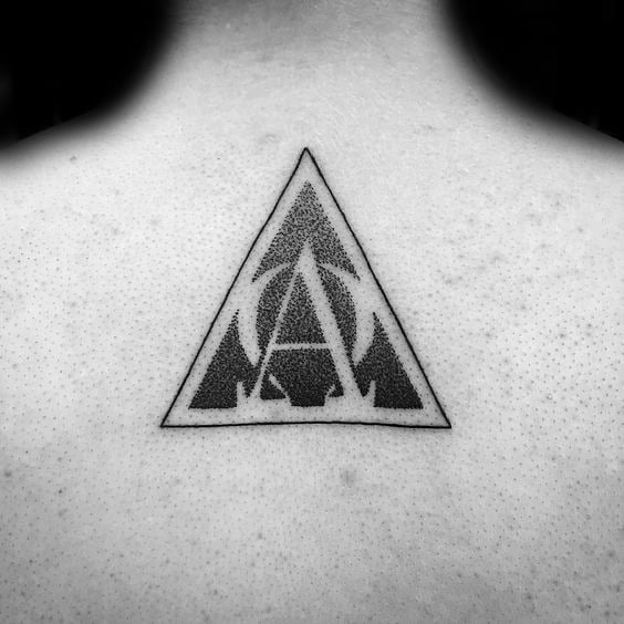 tatouage alpha omega 11