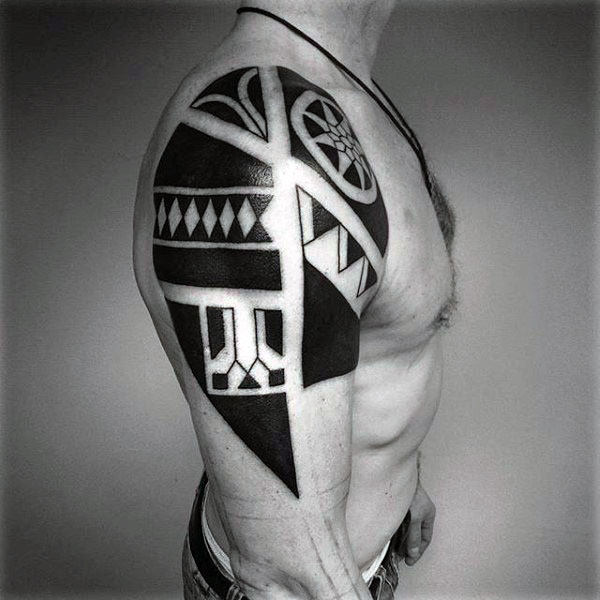 tatouage bras tribal 265