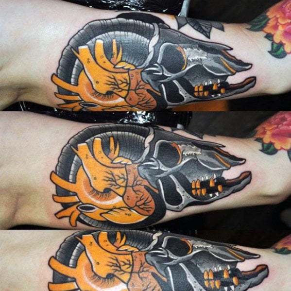 tatouage crane de chevre 64