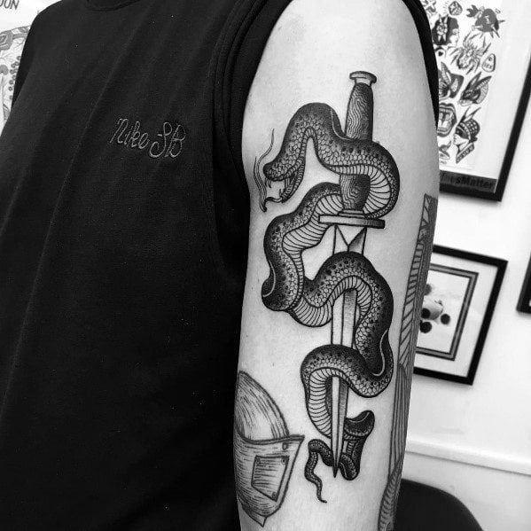 tatouage serpent et dague 09