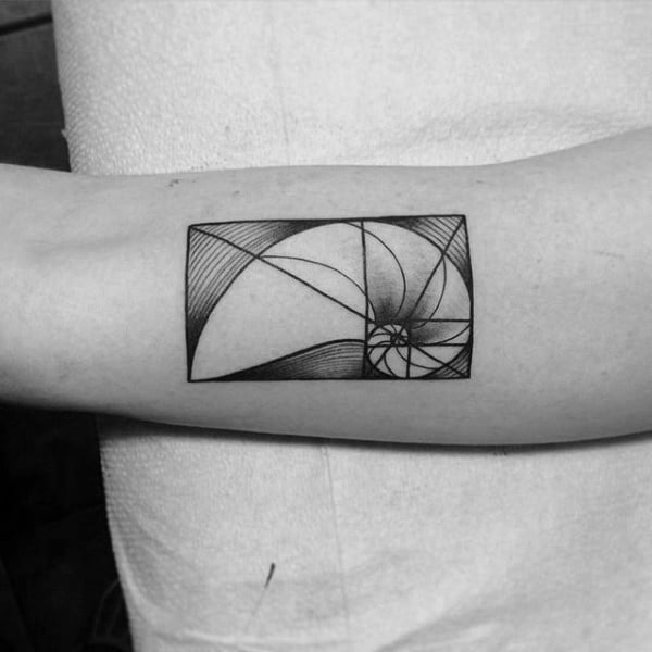 tatouage spirale fibonacci 87