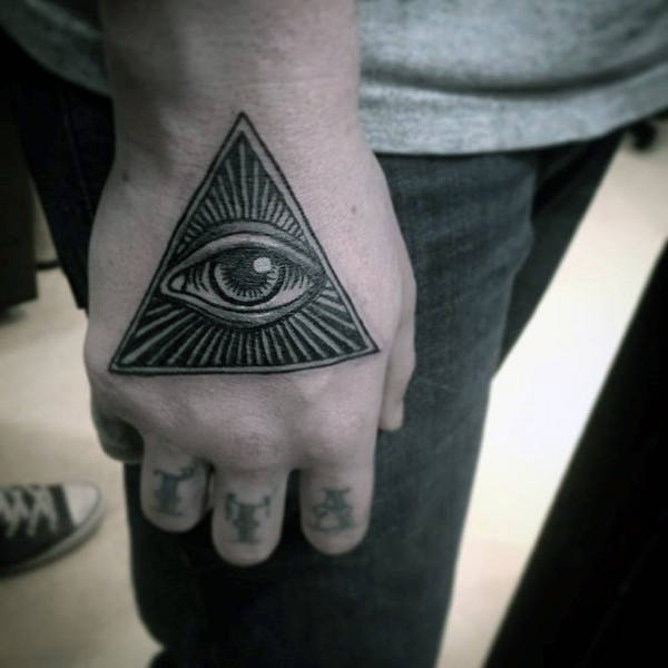 tatouage symbole illuminati 103