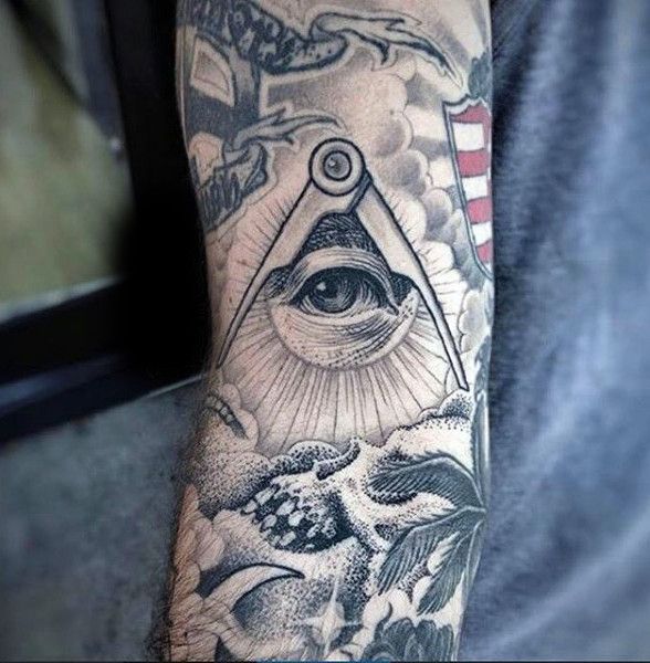 tatouage symbole illuminati 22